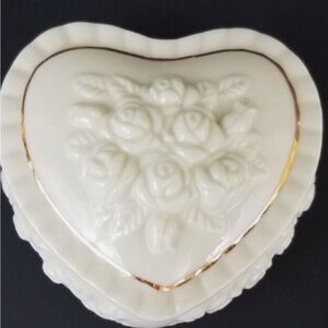 Heart Shaped Small Porcelain Trinket Box Ivory w/ Gold Trim Embossed Roses 2.75"